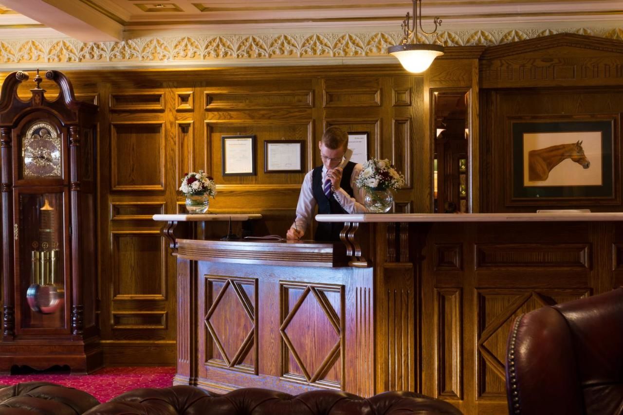 Отель Meadow Court Hotel Лохрей-13