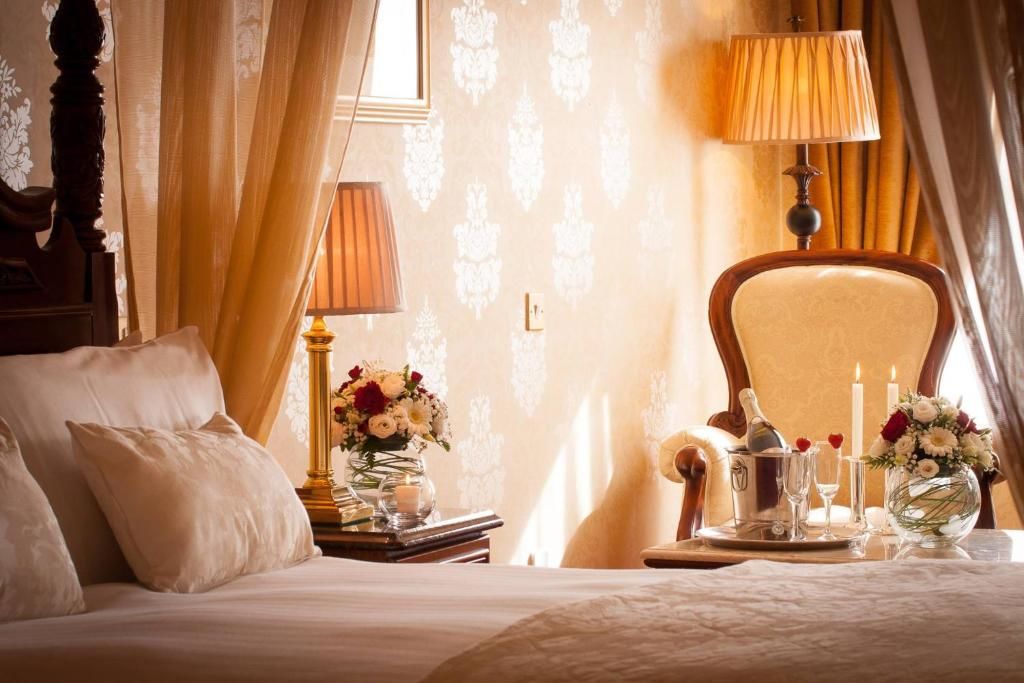 Отель Meadow Court Hotel Лохрей