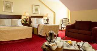 Отель Meadow Court Hotel Лохрей Двухместный номер с 1 кроватью или 2 отдельными кроватями-3